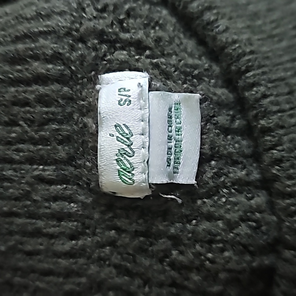 Sweater - Picture 3 of 3